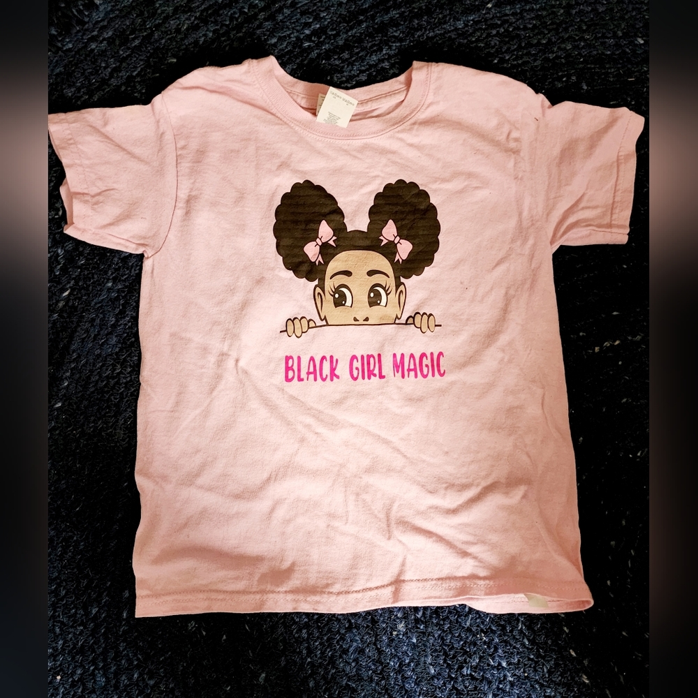 Youth girls extra small black girl magic with lil girl afro puffs t-shirt